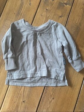 Little Bipsy Light Gray Long-Sleeve Crewneck Tee